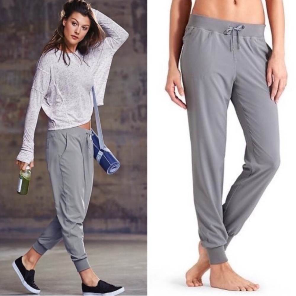 Athlete City Jogger Pants in Cobblestone Size 14